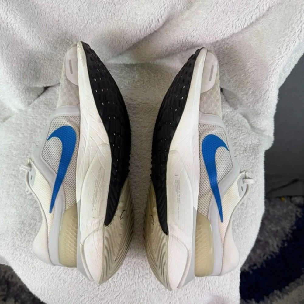 Nike‎ Air Zoom Vomero 16 Mens Size 10 Athletic Running Shoes Sneakers DA7245-101